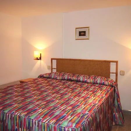 Bellamar B - A Primera Linea De Mar En Llanca. - Es-228-20 Holiday home